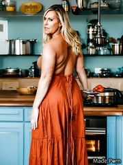 Mature divorced woman with a big ass asks me to fuck her in the ass