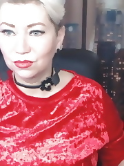 Dildos in wet mature pussy...